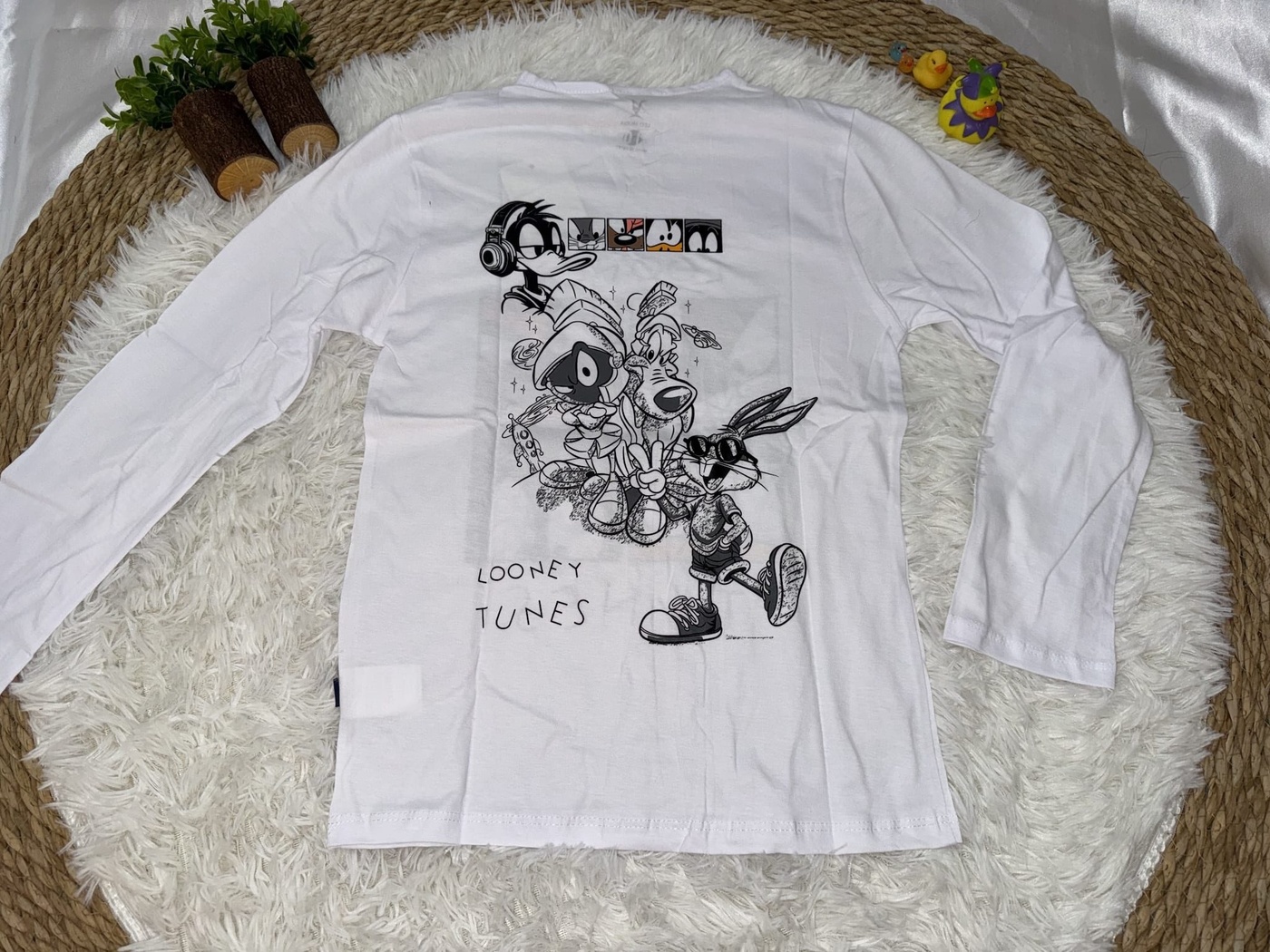 Looney Tunes White Set - Boy (Back Graphic)