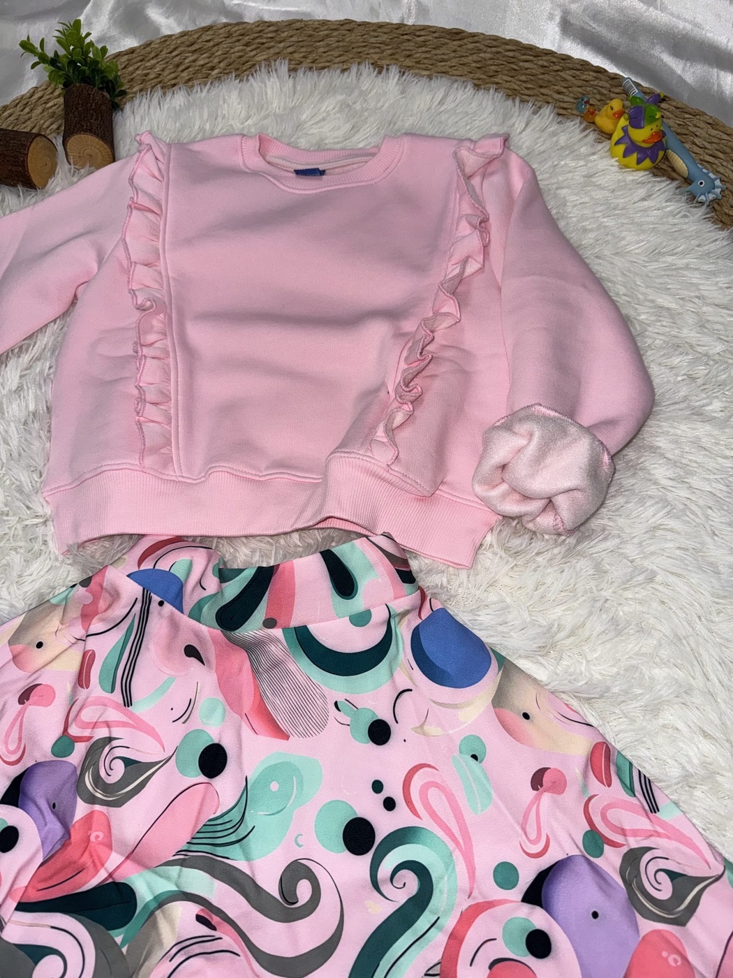 Pink Set - Girl (Abstract Skirt)