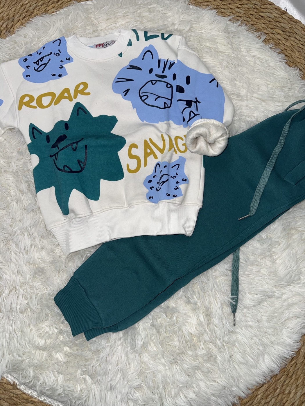 Roar Savage Tiger Set White - Boy (Teal Pants)