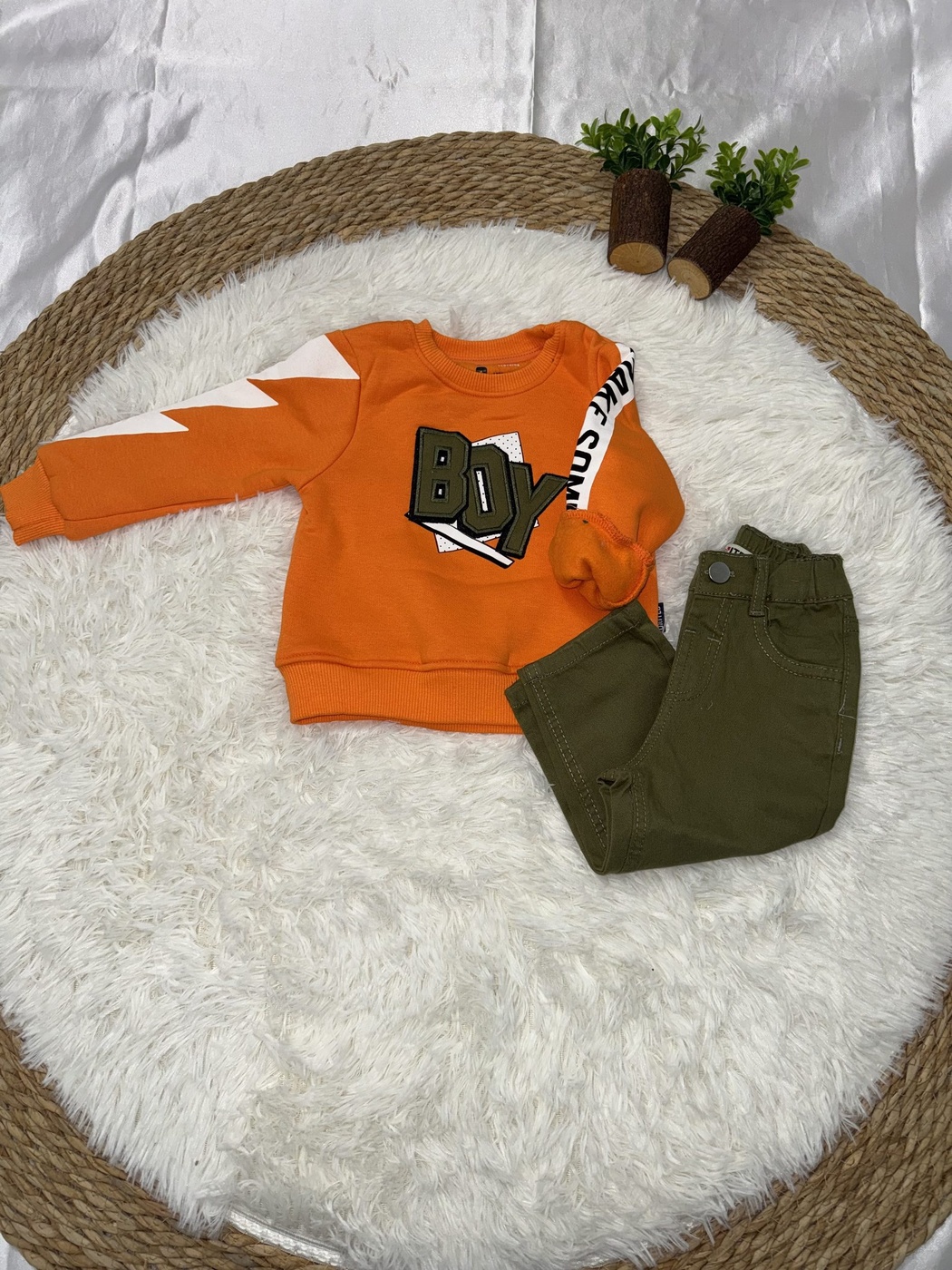 Make Noise Lightning Set Orange - Boy (Olive Green Jeans)