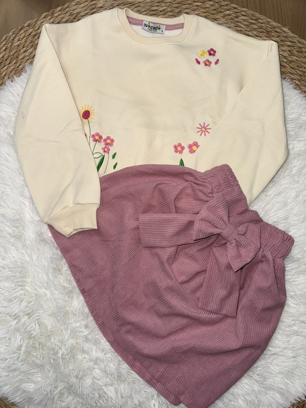 Stemmed Flower Set Cream & Mauve - Girl (Stemmed Embroidery)