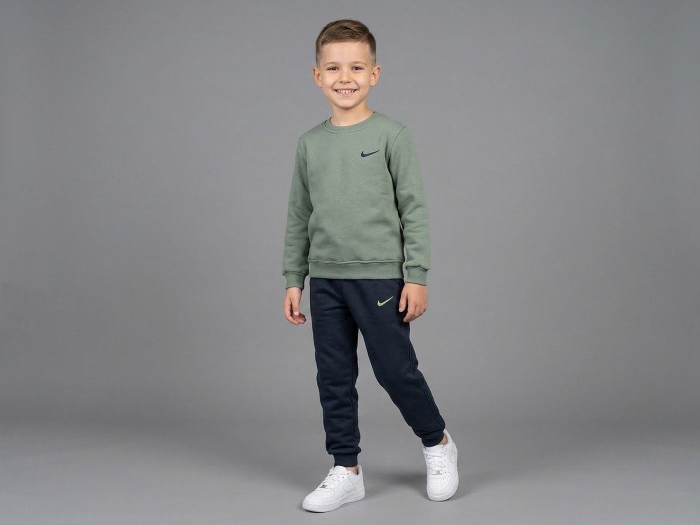 Minimalist Sport Set Olive Green - Boy (Dark Grey Pants)