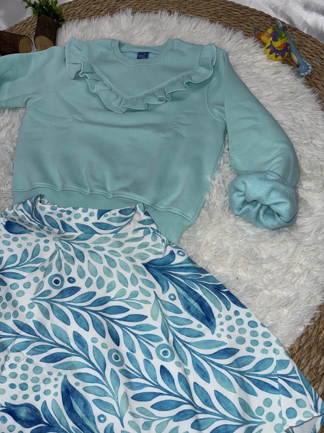 Mint Set - Girl (Leaf Skirt)