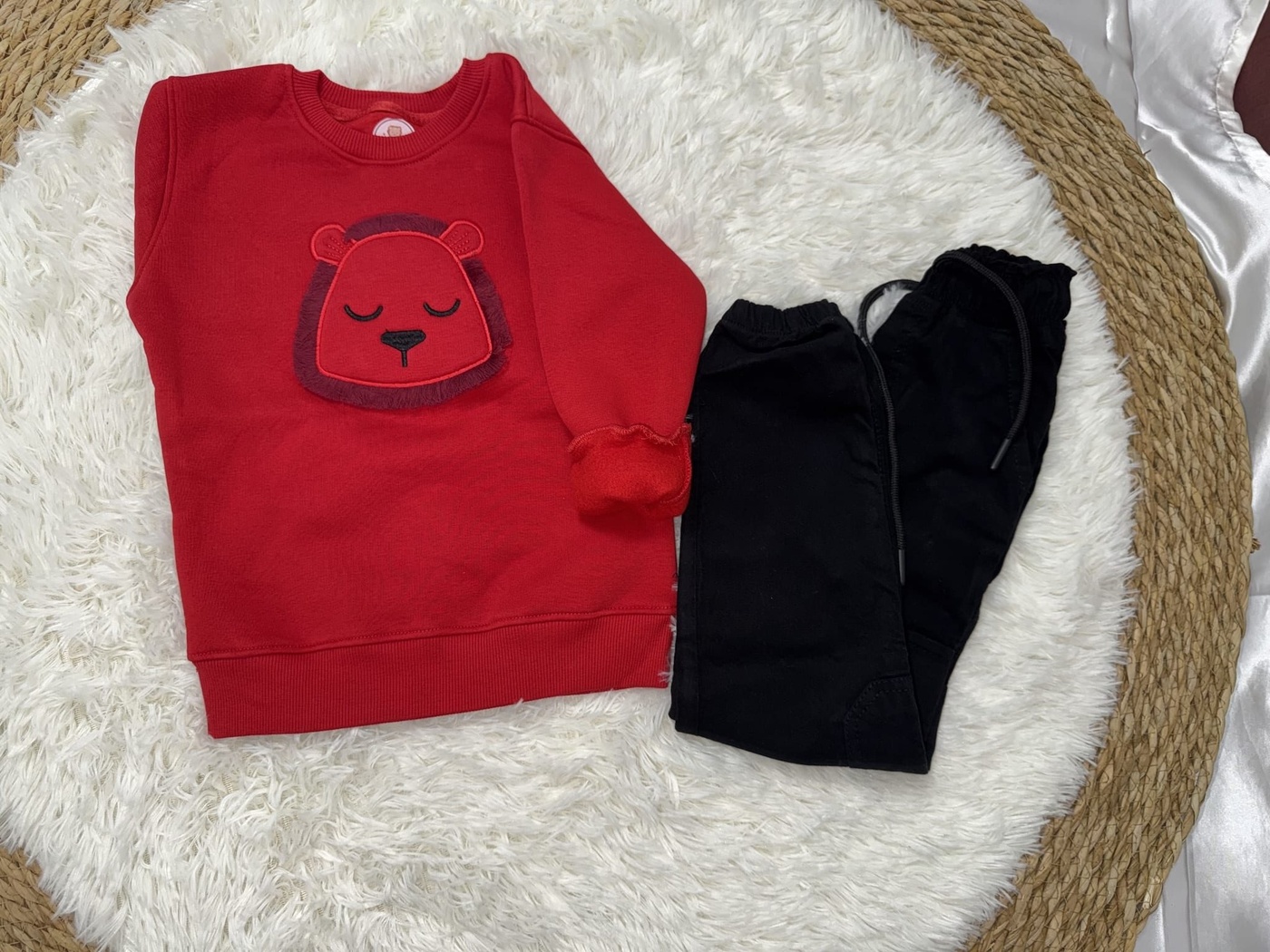 Plush Lion Face Set Red - Boy (Black Cargo Pants)