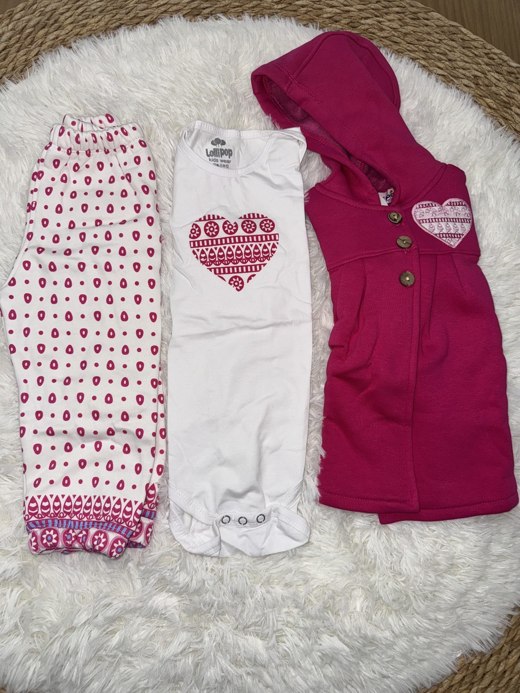Pink Heart 3-Piece Set - Baby Girl (Heart Print Onesie)