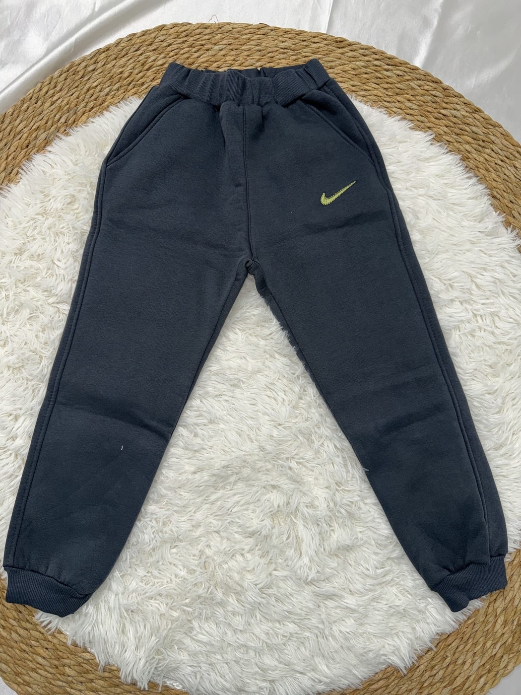 Minimalist Sport Set Olive Green - Boy (Dark Grey Pants)