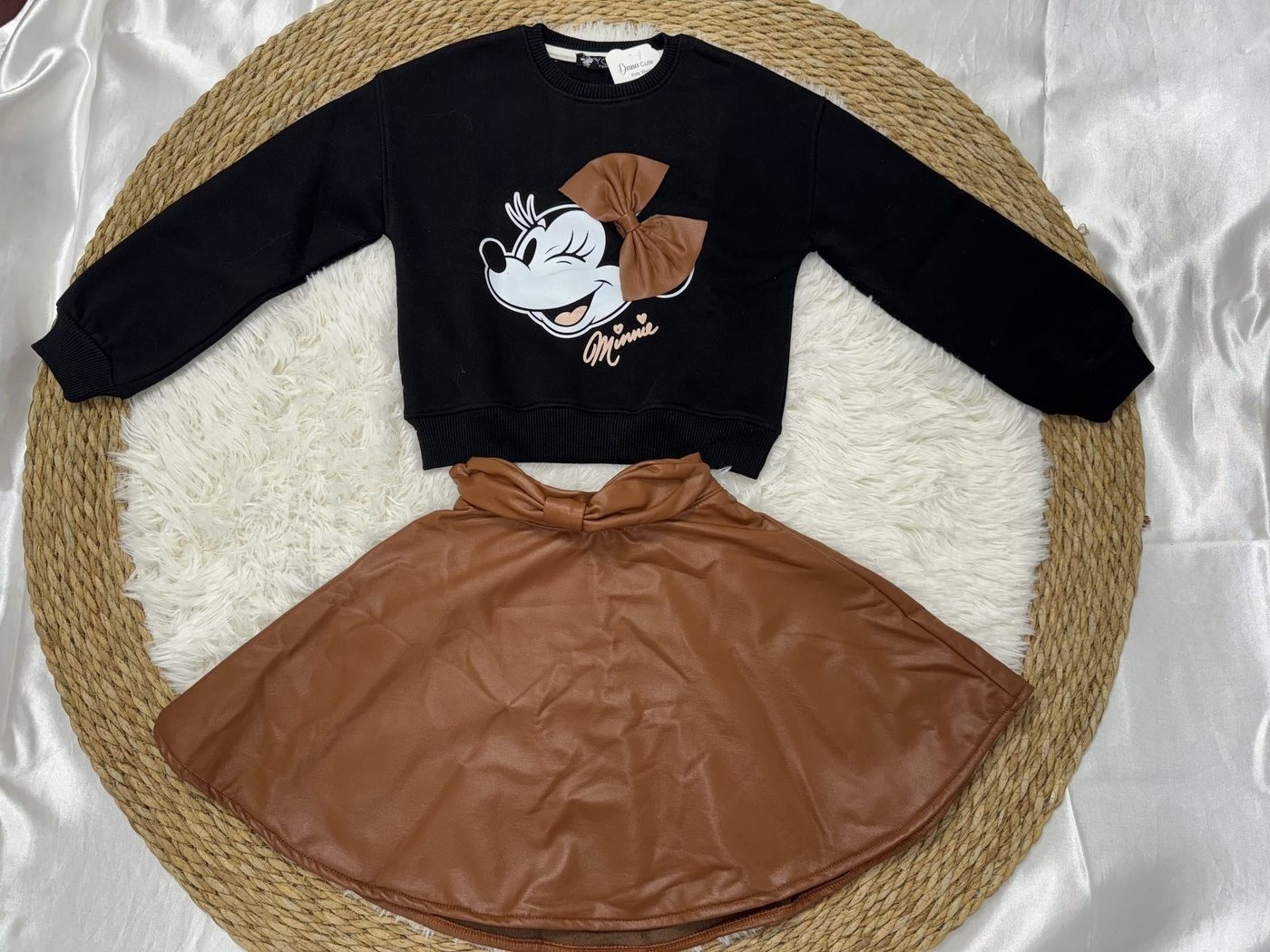 Minnie Leather Bow Set Black - For Girls (Brown Leather Skirt)