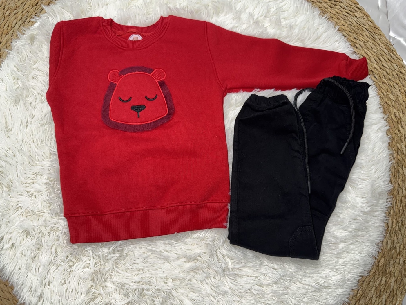 Plush Lion Face Set Red - Boy (Black Cargo Pants)