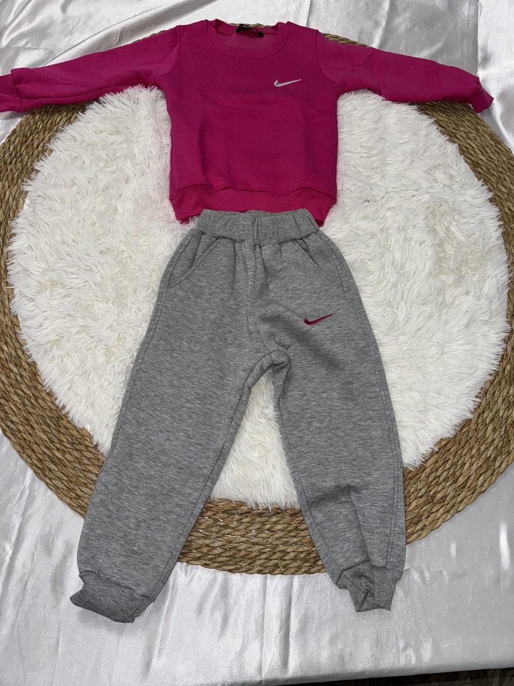 Minimalist Sport Set Magenta - Boy (Grey Pants)