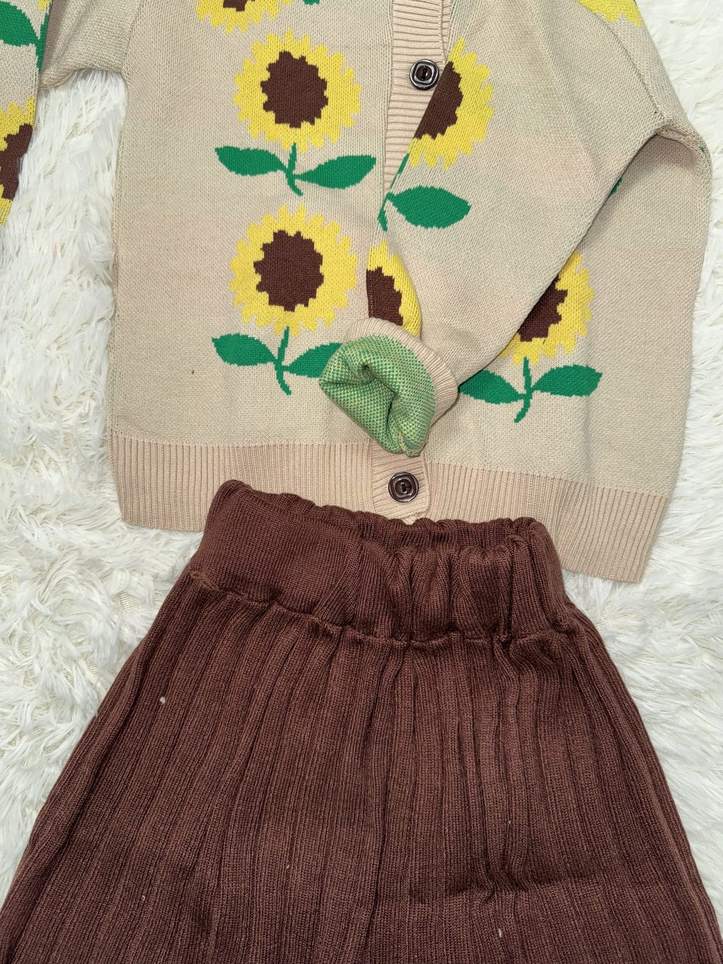 Sunflower 3-Piece Set Beige - Girl ("Sun Flower" Inner Shirt)