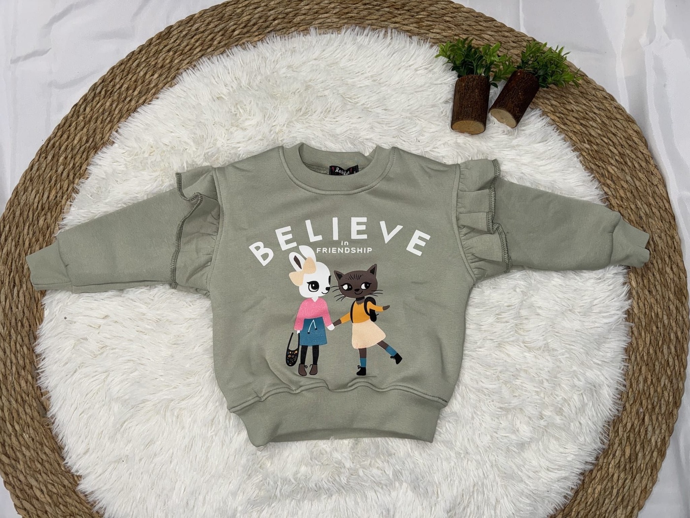 Friendship Sweatshirt Sage Green - Girl (Bunny & Cat)