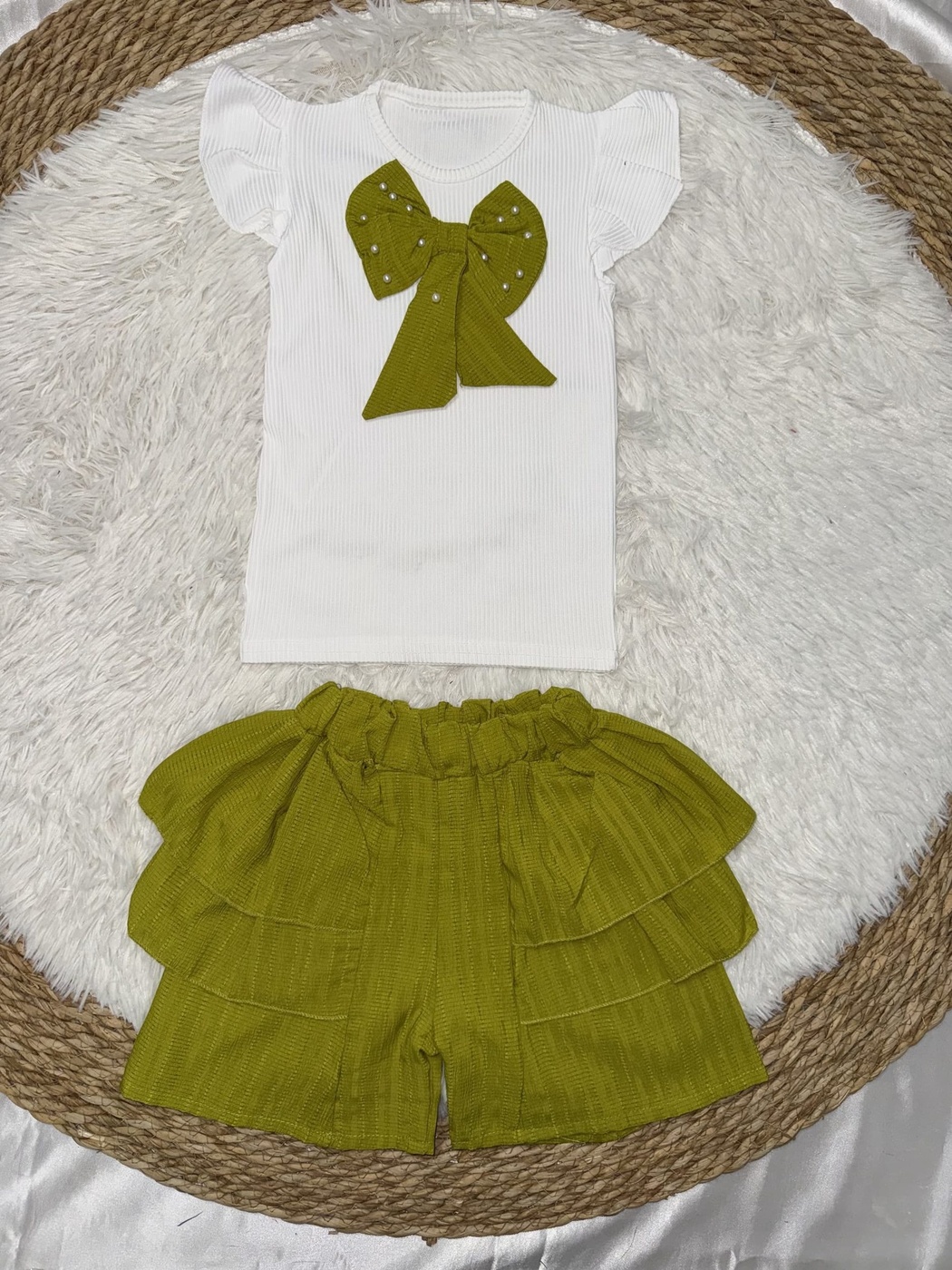 Bow Green Shorts Set - Girl (Ruffle Shorts)-06