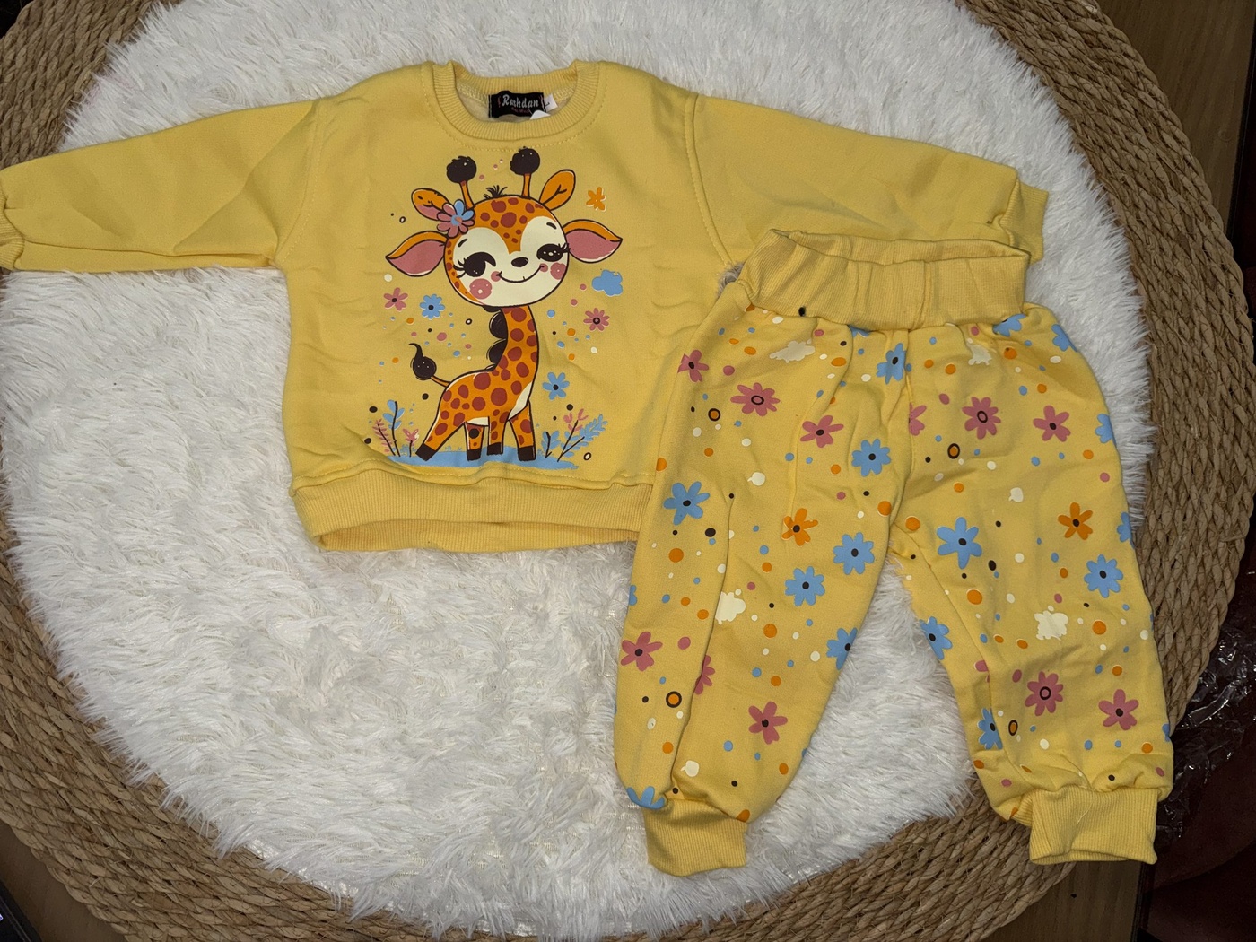 Giraffe Yellow Set - Girl (Floral Pants)