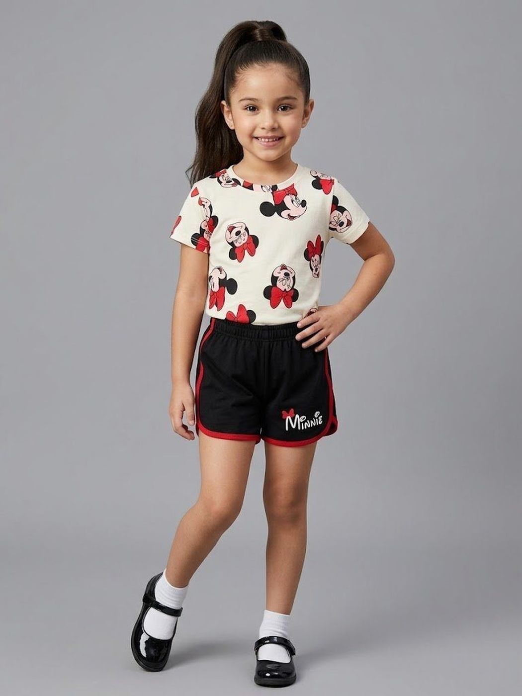 Minnie Mouse Cream Set - Girl (Black Shorts)
